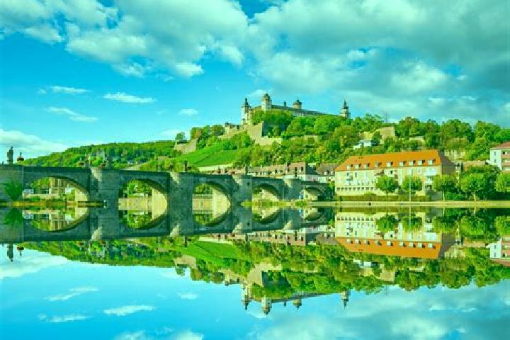 8 Outlaws slot machine