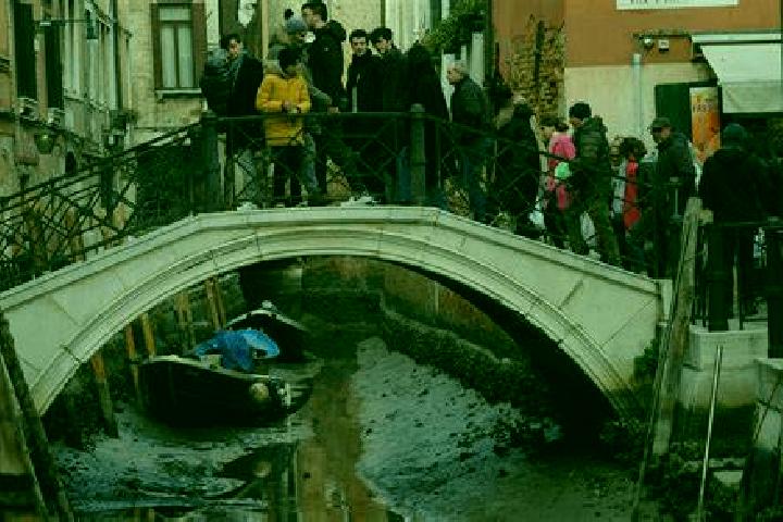 Big Crown slot machine