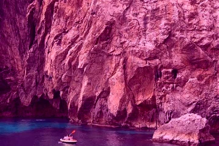Ghost Castle (Aiwin Games) online slot